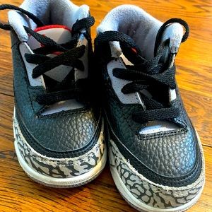 Kids Air Jordan Retro 3 Size 5c